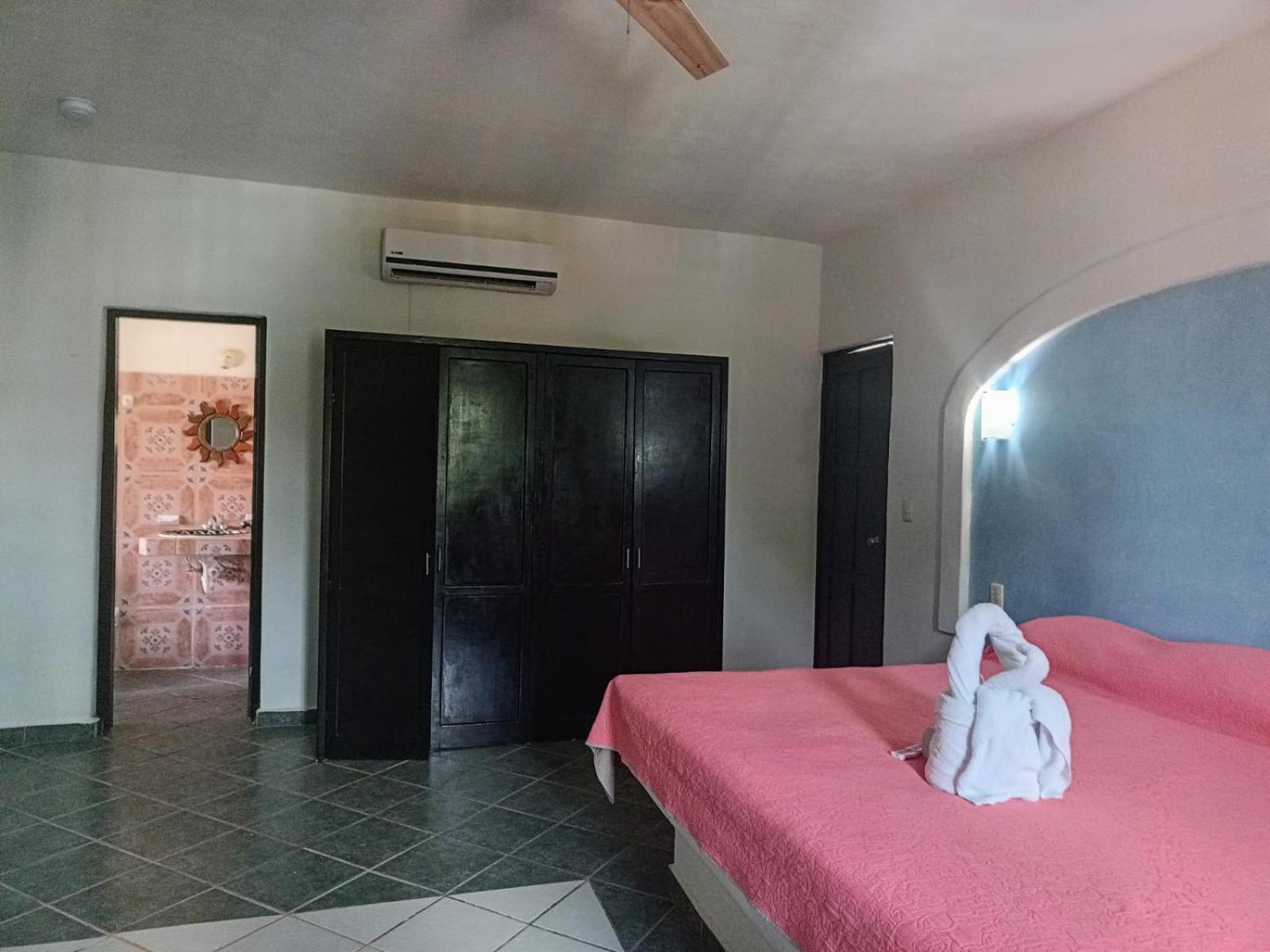 Hotel Atlantida Playa del Carmen Esterno foto
